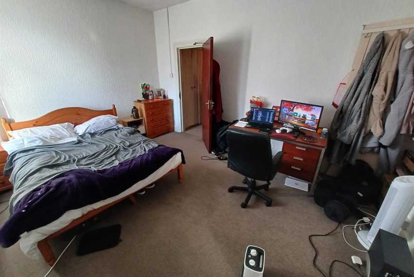 gX4TqNPFEkK-rQRSEbJ8Zg.jpg